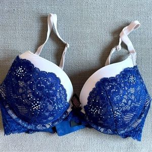 Victoria’s Secret rare jewel lace dream angels push up bra 32D